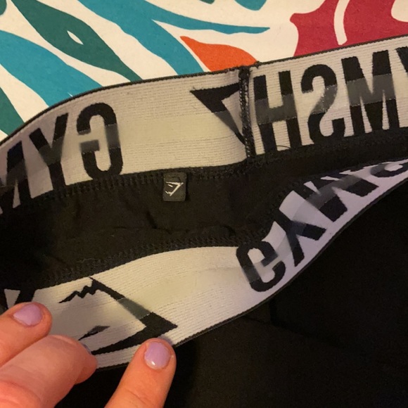 Gym shark tights - Picture 3 of 3